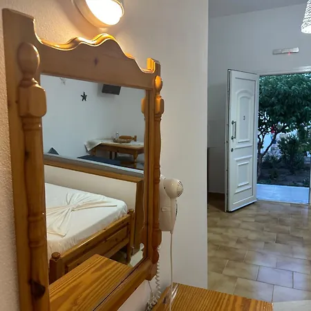 Aparthotel Effie's